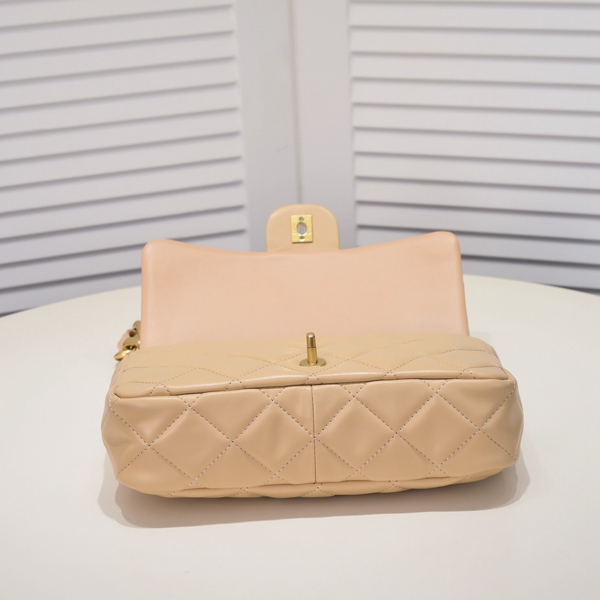 シャネルバッグ内部構造